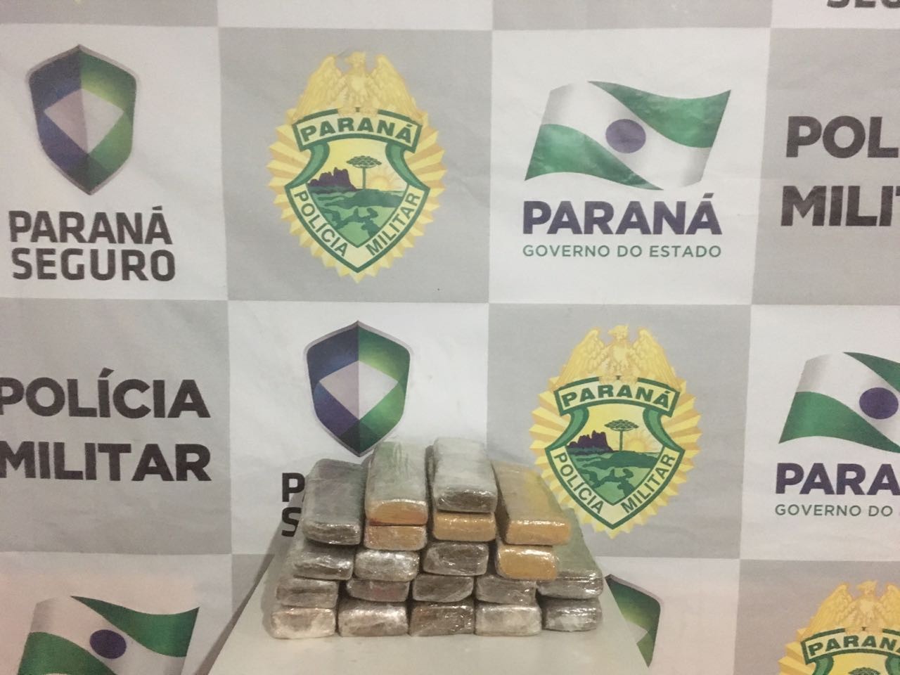 Mulher é presa com quase 19 kg de maconha em ônibus de linha
