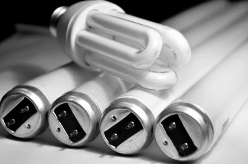 Prefeituras do Paraná registram queixas em delegacias contra fabricantes de lâmpadas fluorescentes