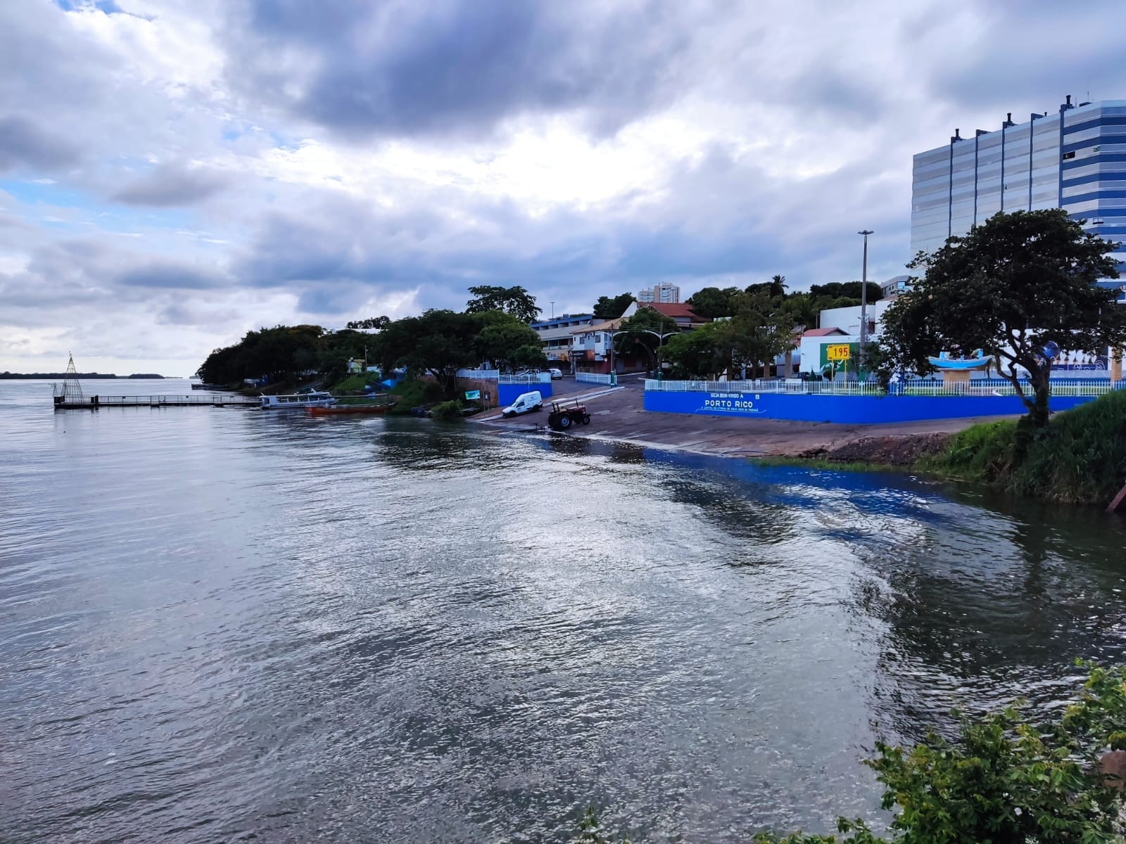 Alerta para turistas: nível do Rio Paraná está subindo