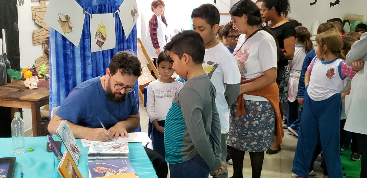 “Autor Presente” se encerra em Maringá