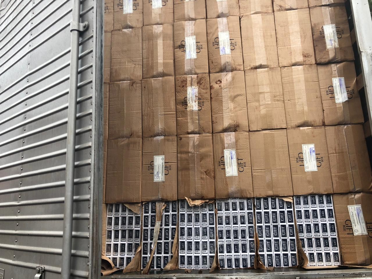 1.400 caixas de cigarros são apreendidas em Paiçandu