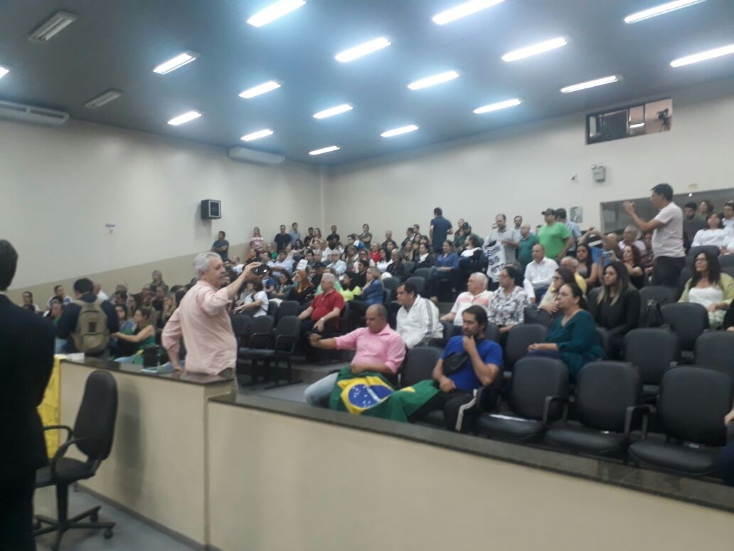 Investigado em comissão, Homero Marchese mobiliza base em ato