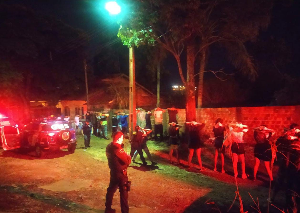 Guarda Municipal interdita casa abandonada usada para festas clandestinas