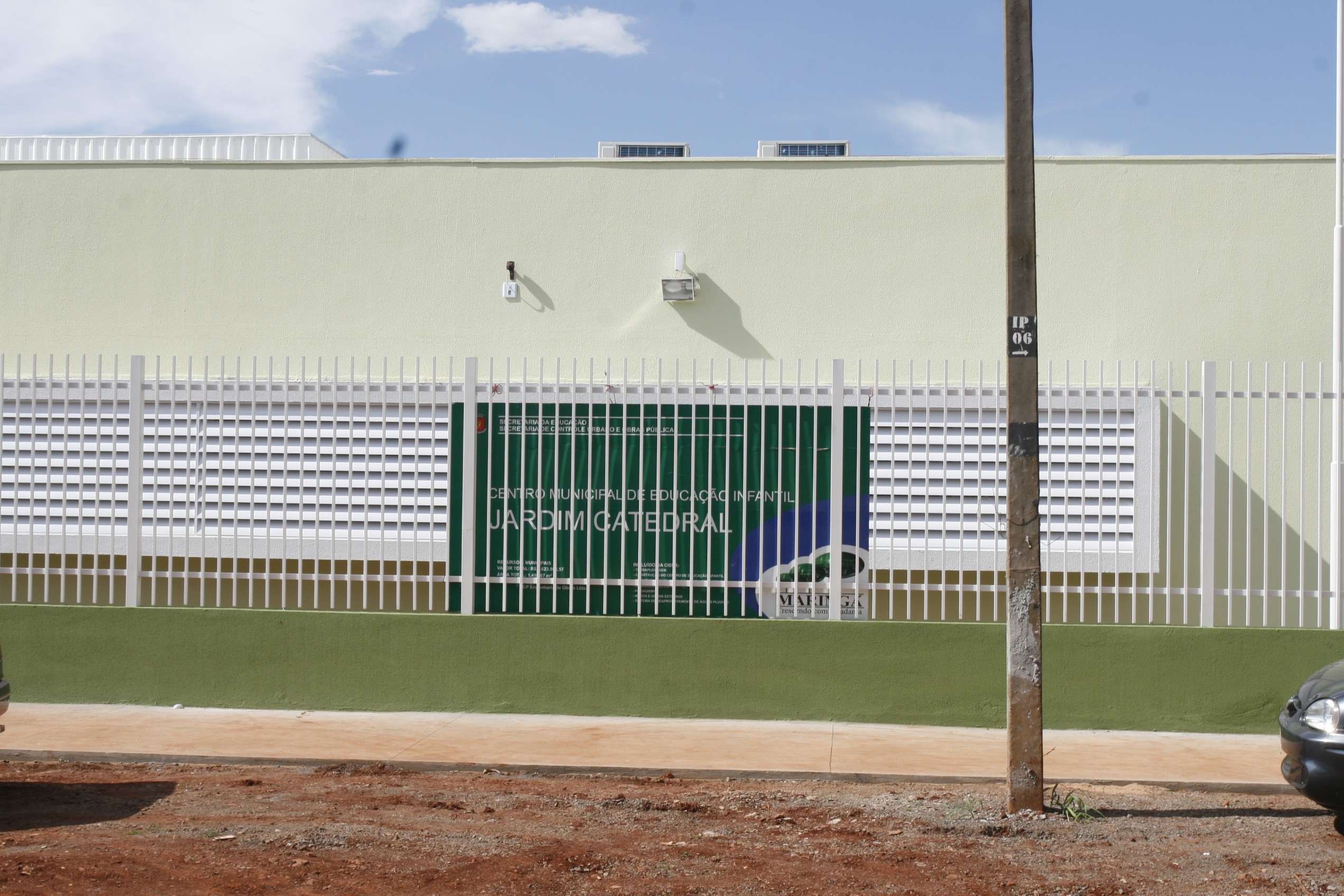 Escola que estava em reforma fica pronta e aulas no local são retomadas