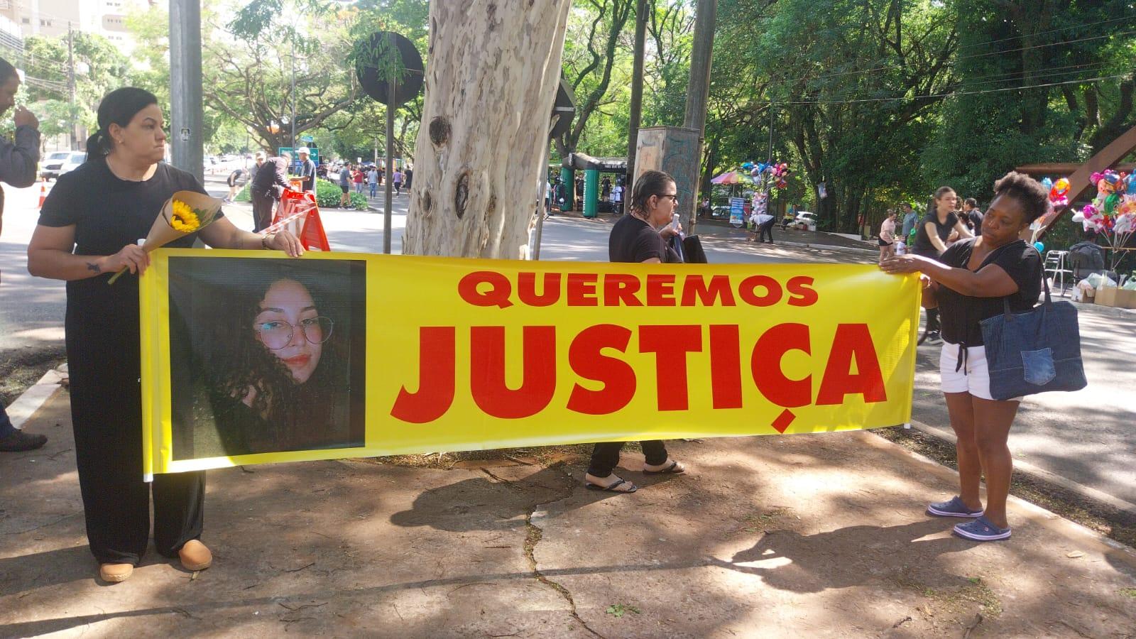 ‘Pedimos justiça por Isabely e paz no trânsito’, diz família de jovem morta em acidente com Porsche