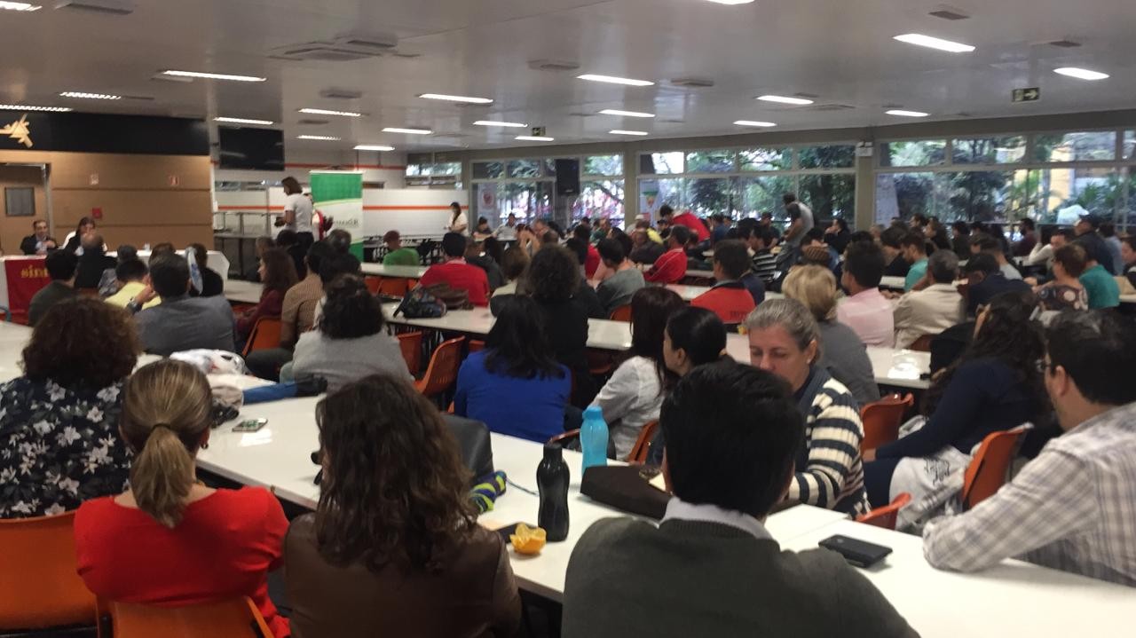 Assembleia confirma greve