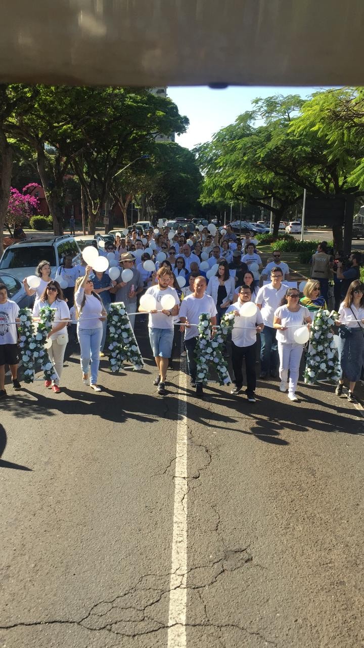 Maringá tem passeata pela paz