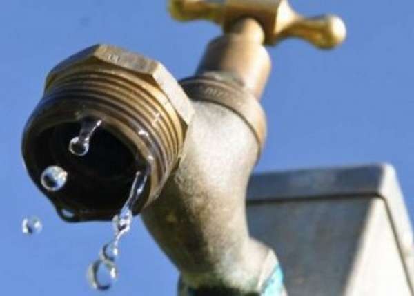 Mais de 40 bairros estão sem água em Maringá