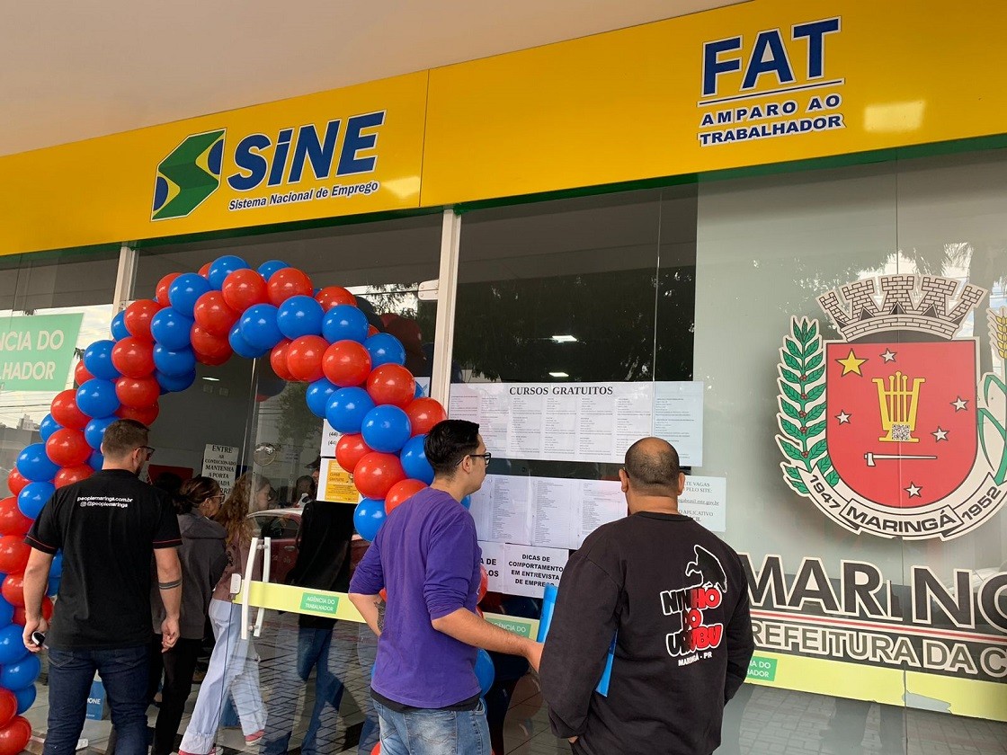 Mais de 500 vagas para jovens lotam Agência do Trabalhador