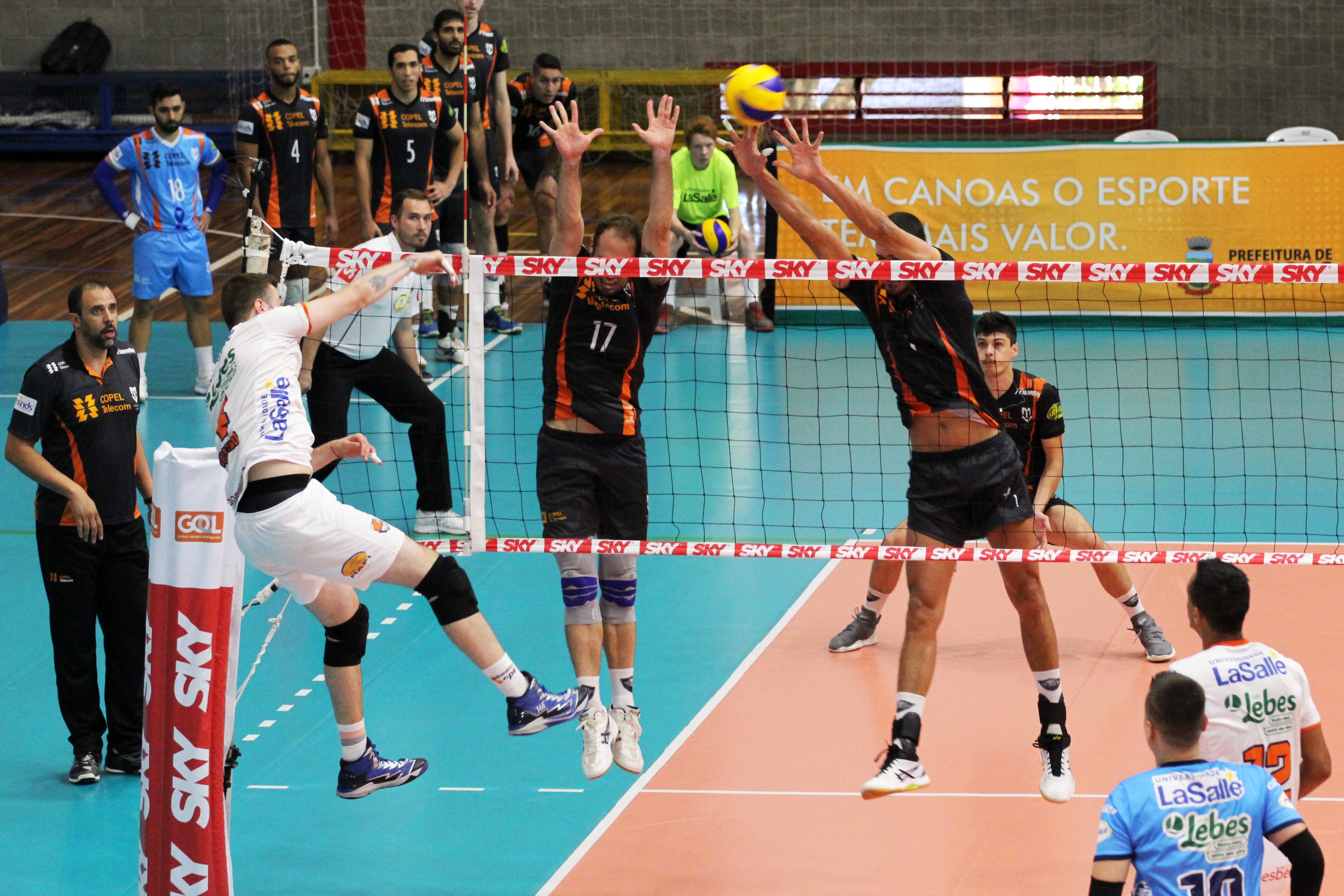 Maringá Vôlei perde para o Canoas por 3 sets a 1