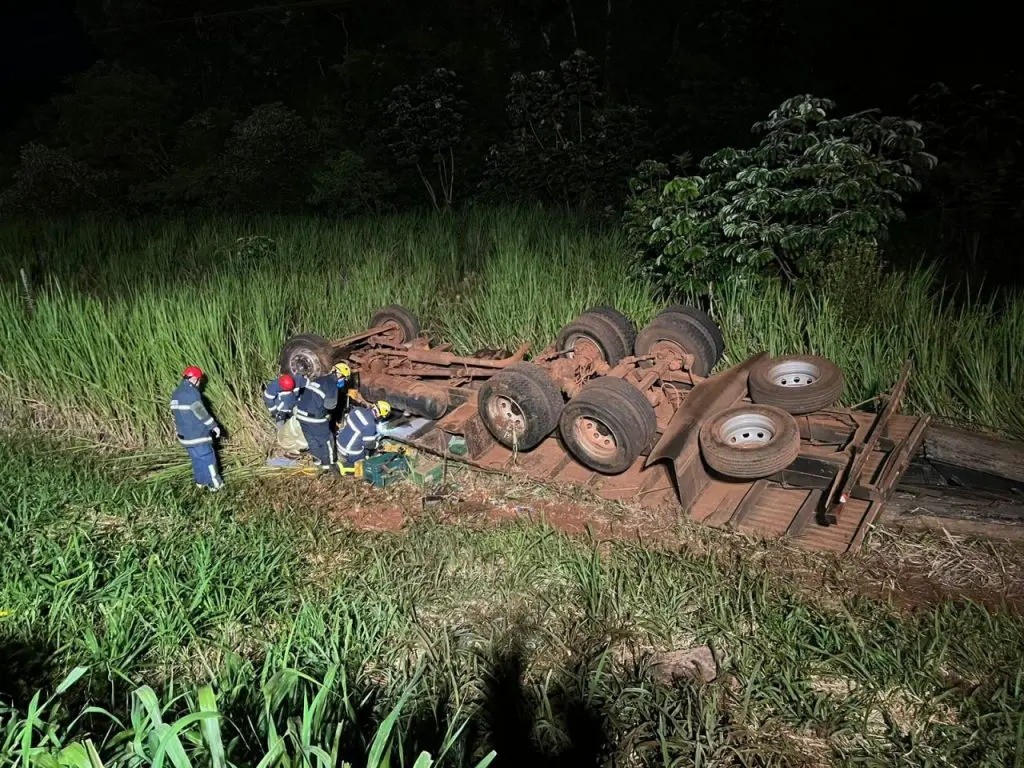 Trabalhador morre em acidente na PR-323