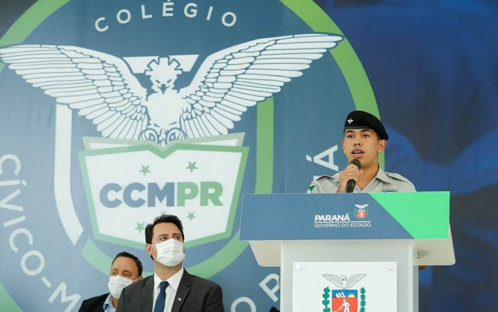 Três colégios de Maringá aprovam conversão para cívico-militar