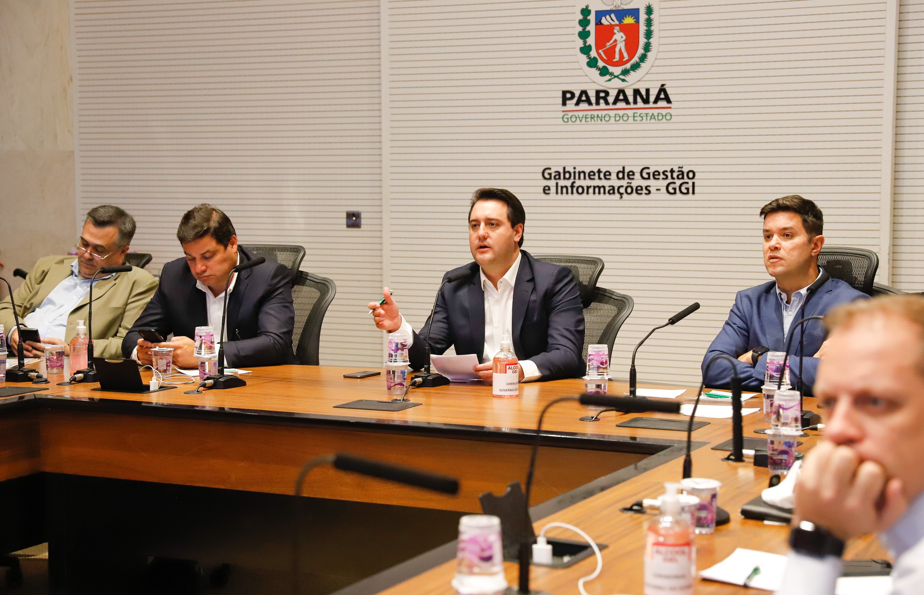 Sanepar e Copel não vão cortar fornecimento de famílias de baixa renda