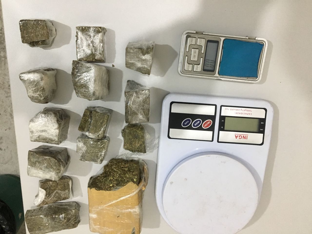 Cinco suspeitos de tráfico de drogas são presos em Sarandi