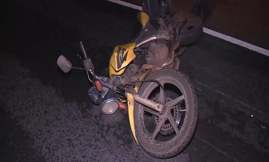 Motociclista fica gravemente ferido em acidente em Maringá; motorista fugiu