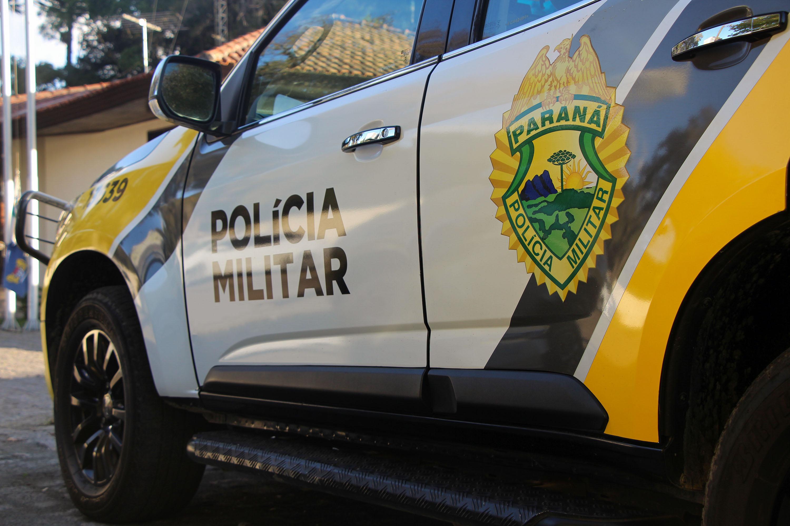 Acidente envolvendo viatura da Polícia Militar deixa dois feridos na PR-444