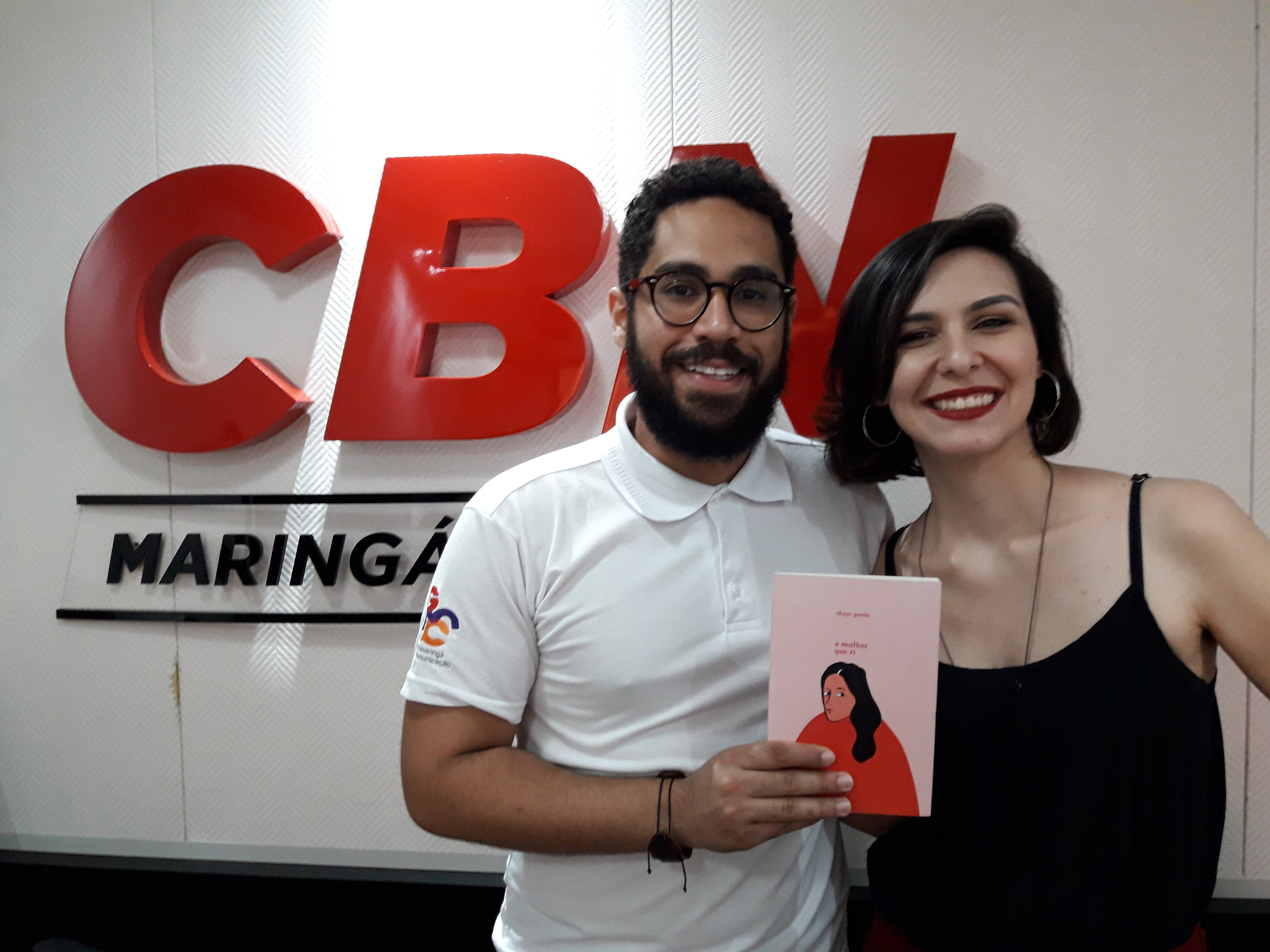 O escritor tem de ser bom leitor e bom ‘rabiscador’, diz Thays Pretti