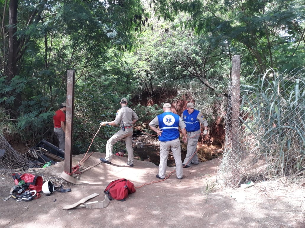 Bombeiros são acionados, mas não encontram corpo de criança em córrego