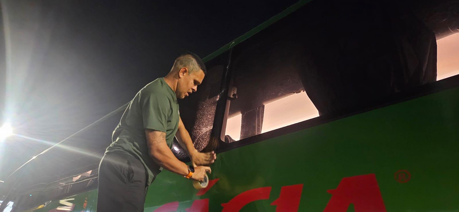 Ônibus do Maringá FC é apedrejado na saída da Ligga Arena