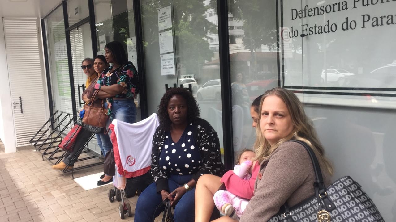 Para garantir atendimento, fila começa de madrugada