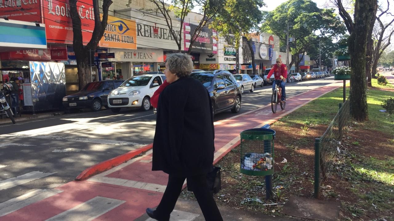 Quais as regras de convivência entre pedestres e ciclistas?