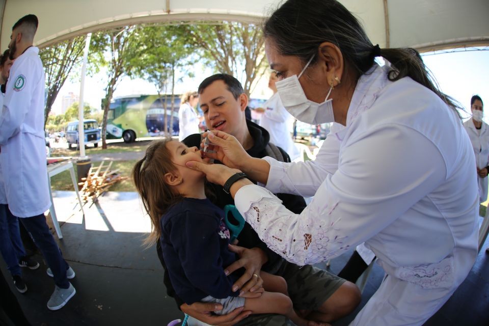 Maringá faz mutirão de vacinação contra polio no Jardim Pinheiros neste sábado (24)