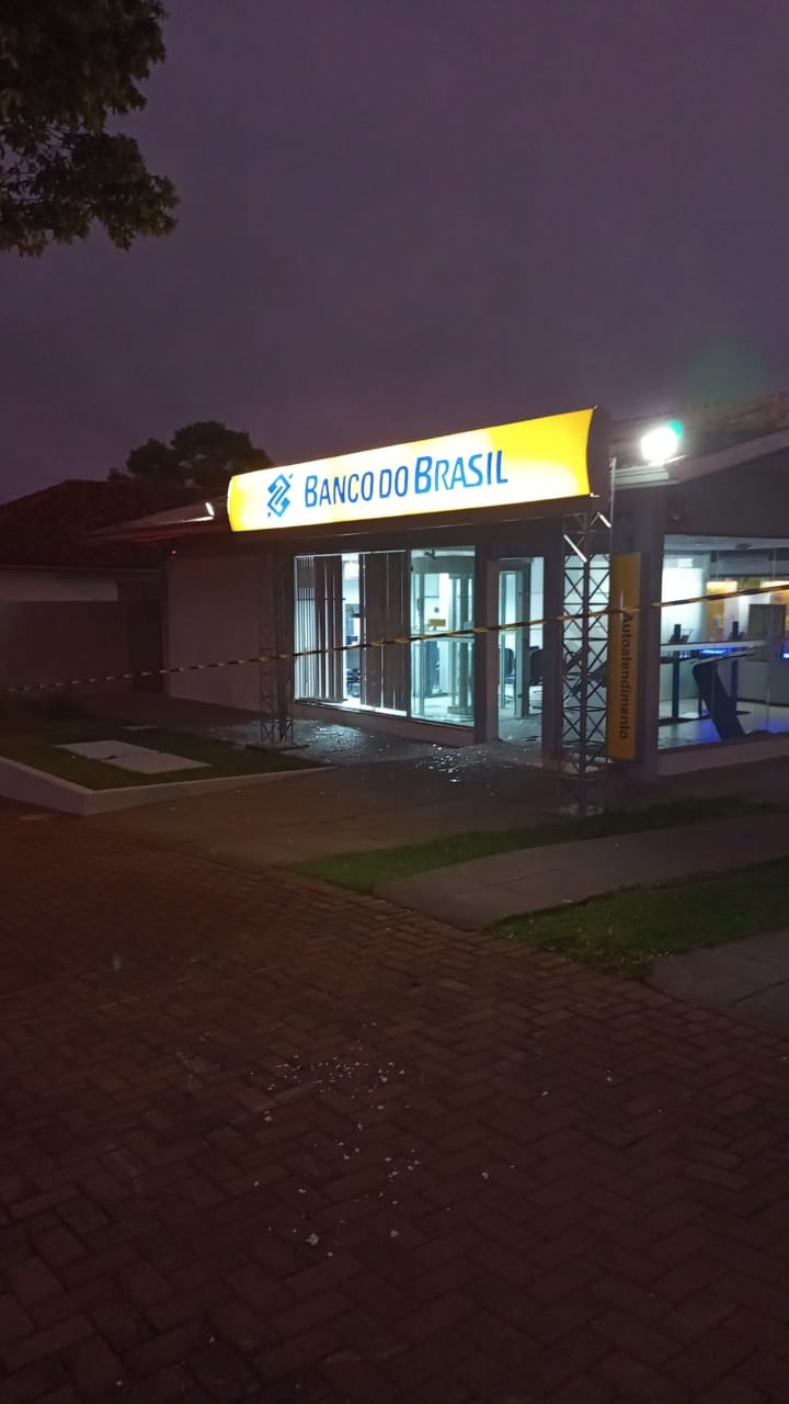 Suspeitos de invadir agência bancária em Santo Inácio são presos no interior de São Paulo