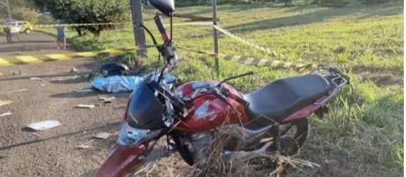 Motociclista morre ao bater contra poste em Maringá