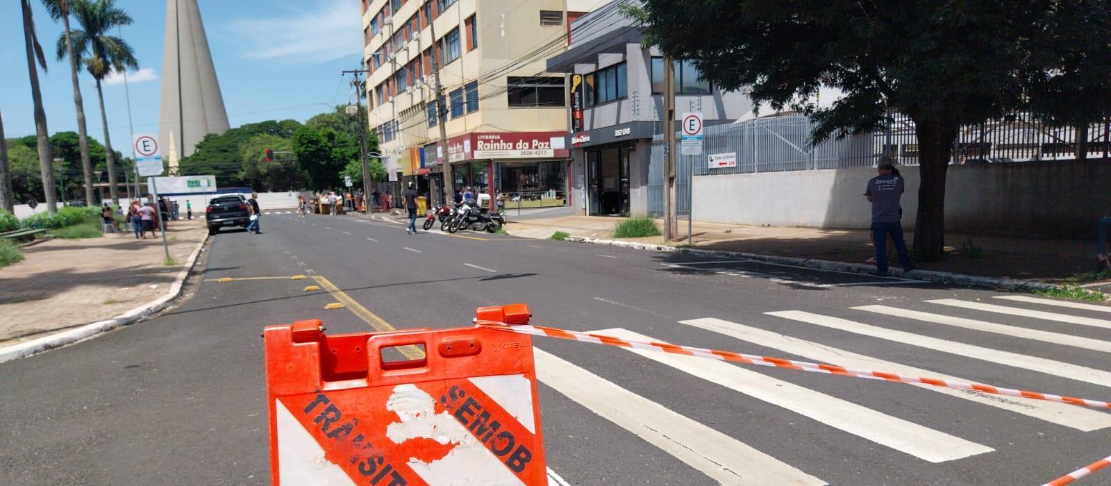 Prédio é evacuado em Maringá após problemas em obra no térreo