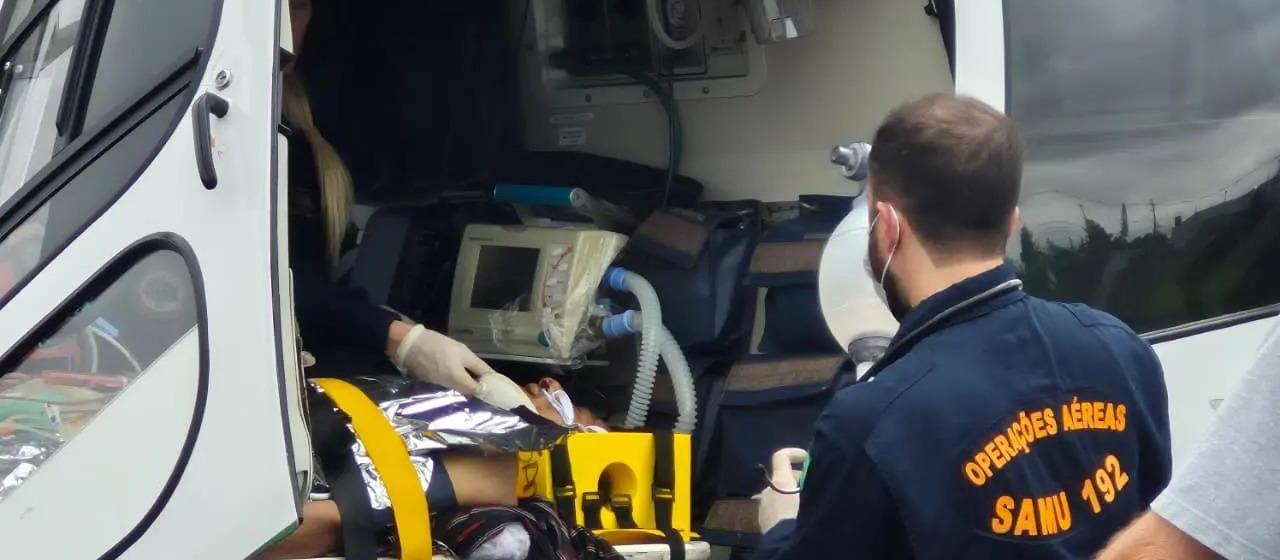 Morre em hospital de Maringá a segunda vítima de acidente entre carro e caminhão na PR-317