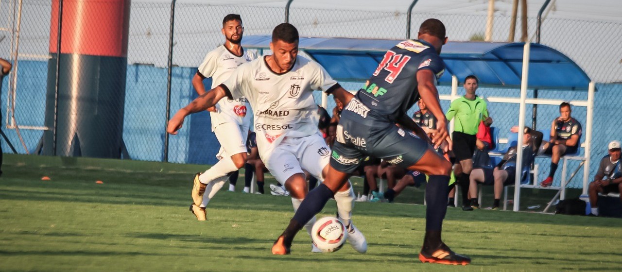 Maringá FC joga no Willie Davids pelo Torneio Paraná de Verão