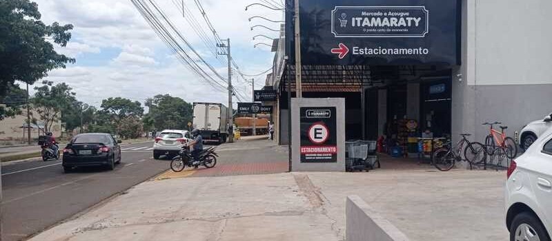 Funcionário de supermercado é esfaqueado durante tentativa de furto em Maringá