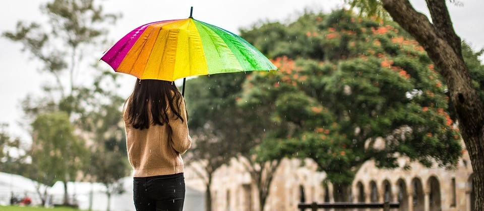 Verão deve ter temperaturas altas e chuva acima da média