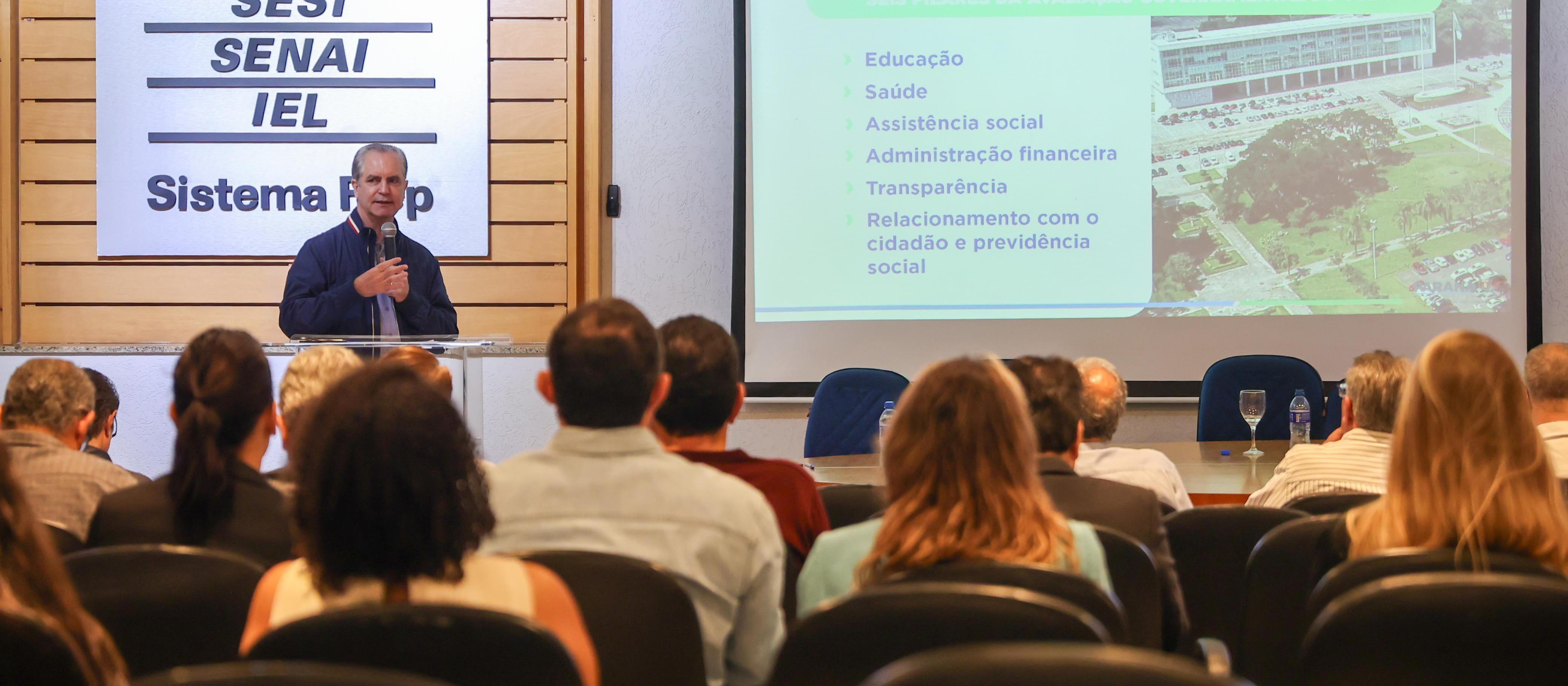 Secretário de Planejamento apresenta ProGOV a prefeitos da Amusep