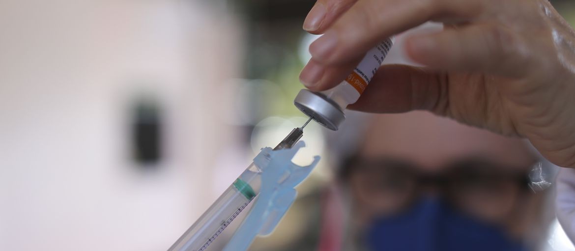 Maringá suspende vacinação de adolescentes contra Covid-19 até a chegada de mais doses