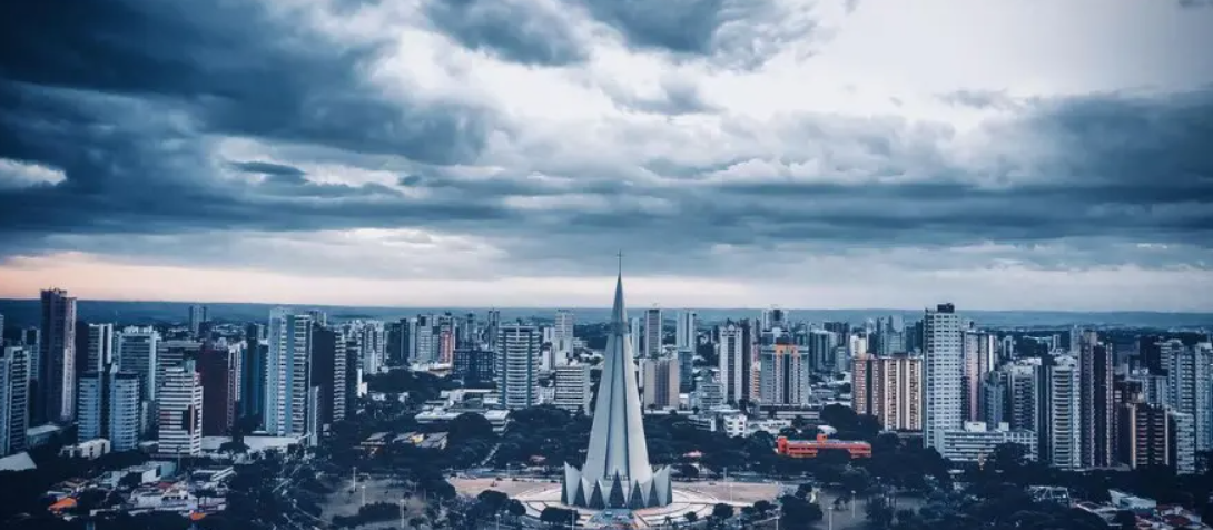 Vai chover a semana inteira? Veja a previsão deste domingo e os próximos dias em Maringá