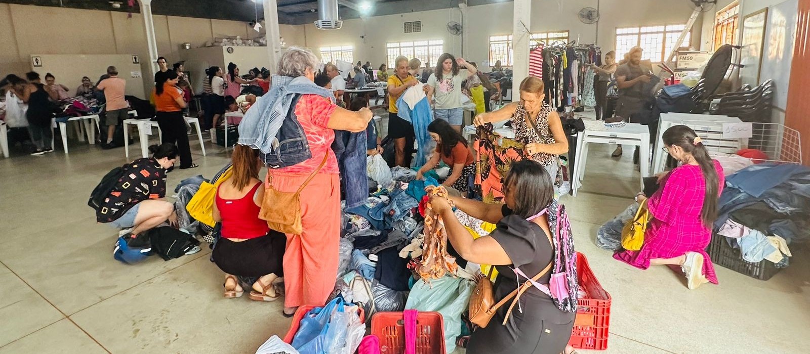 Família Sopão promove bazar beneficente