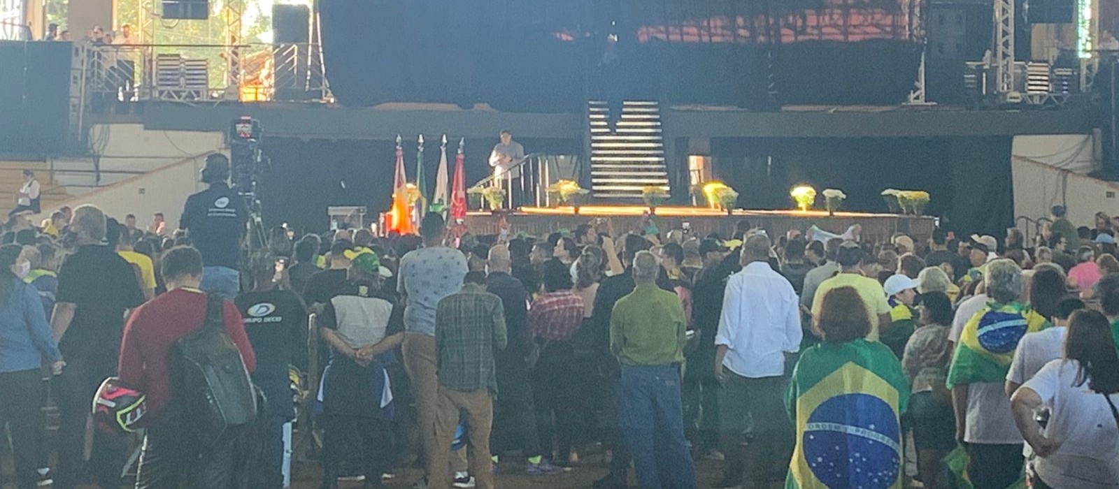 Expectativa na arena coberta para a chega do presidente Bolsonaro na Expoingá