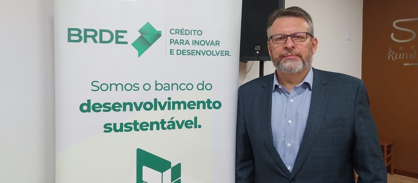 BRDE assina convênio com Acim e contratos com cooperativas