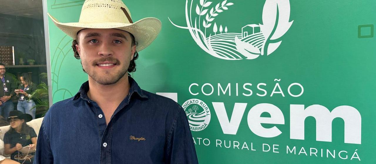 Influenciador Murilo Groth  faz palestra no estande do Sistema Faep