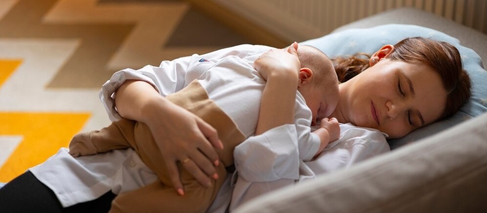 Como as mães de primeira viagem podem lidar com a privação do sono?