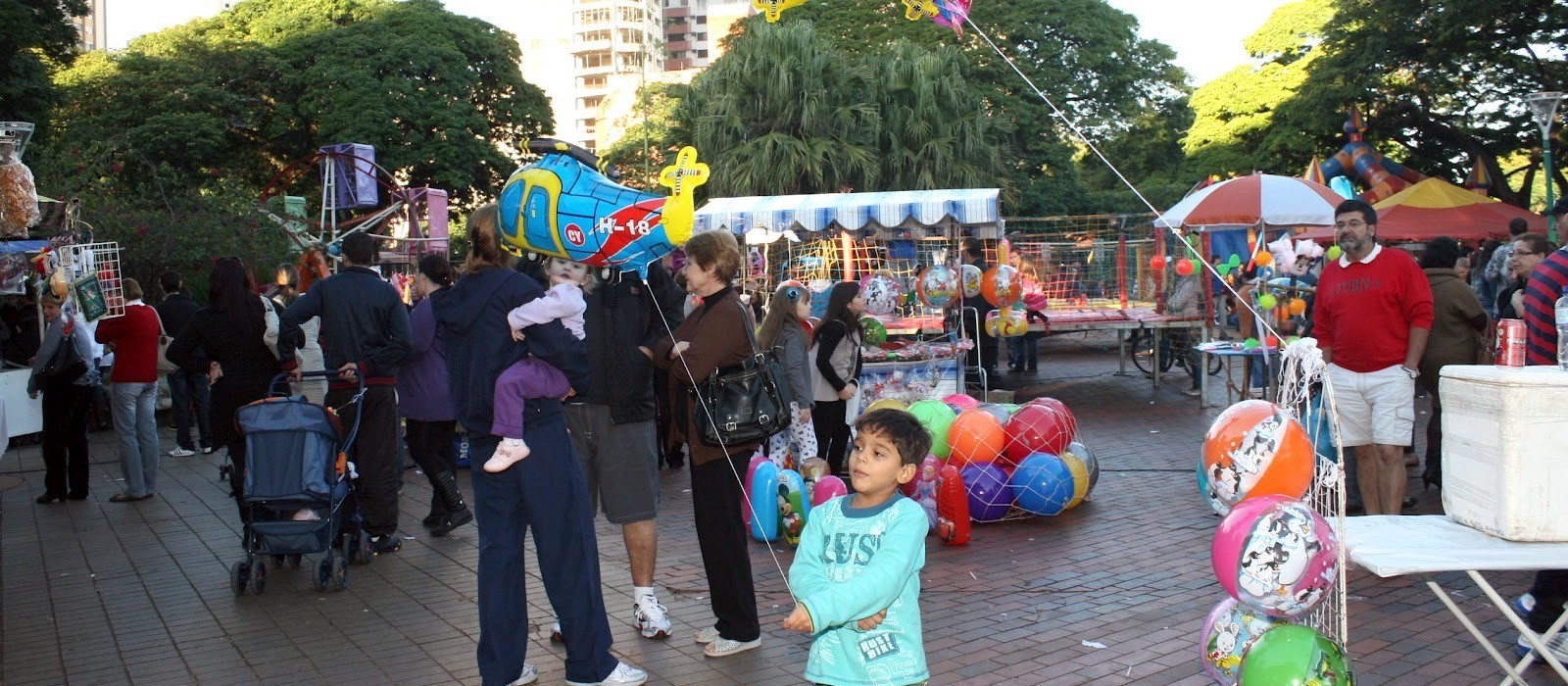 Domingo de Festa da Canção em Maringá