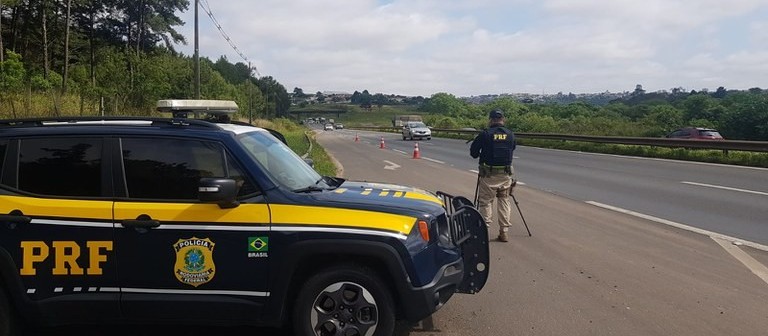 PRF encerra fiscalização com 93 motoristas autuados por embriaguez no Paraná