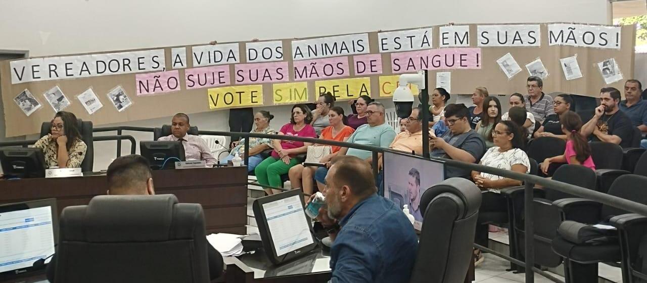 Vereadores votam abertura de CPI para investigar canil municipal