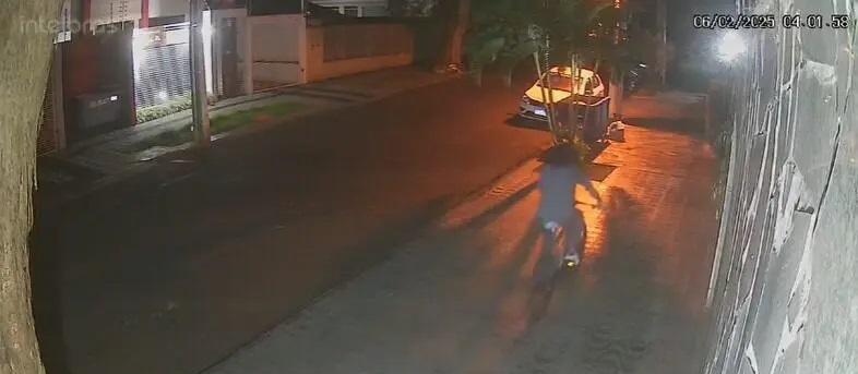 Homem usa peruca para furtar bicicletas em Maringá, mas acaba preso