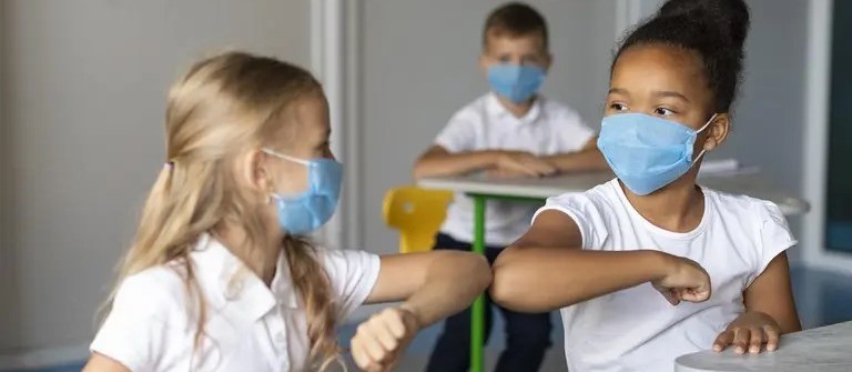 Novo decreto volta a exigir uso de máscaras em escolas e no transporte escolar de Marialva