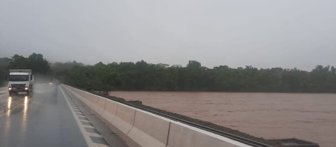 Ponte sobre Rio Ivaí na PR-323 é liberada para o tráfego  
