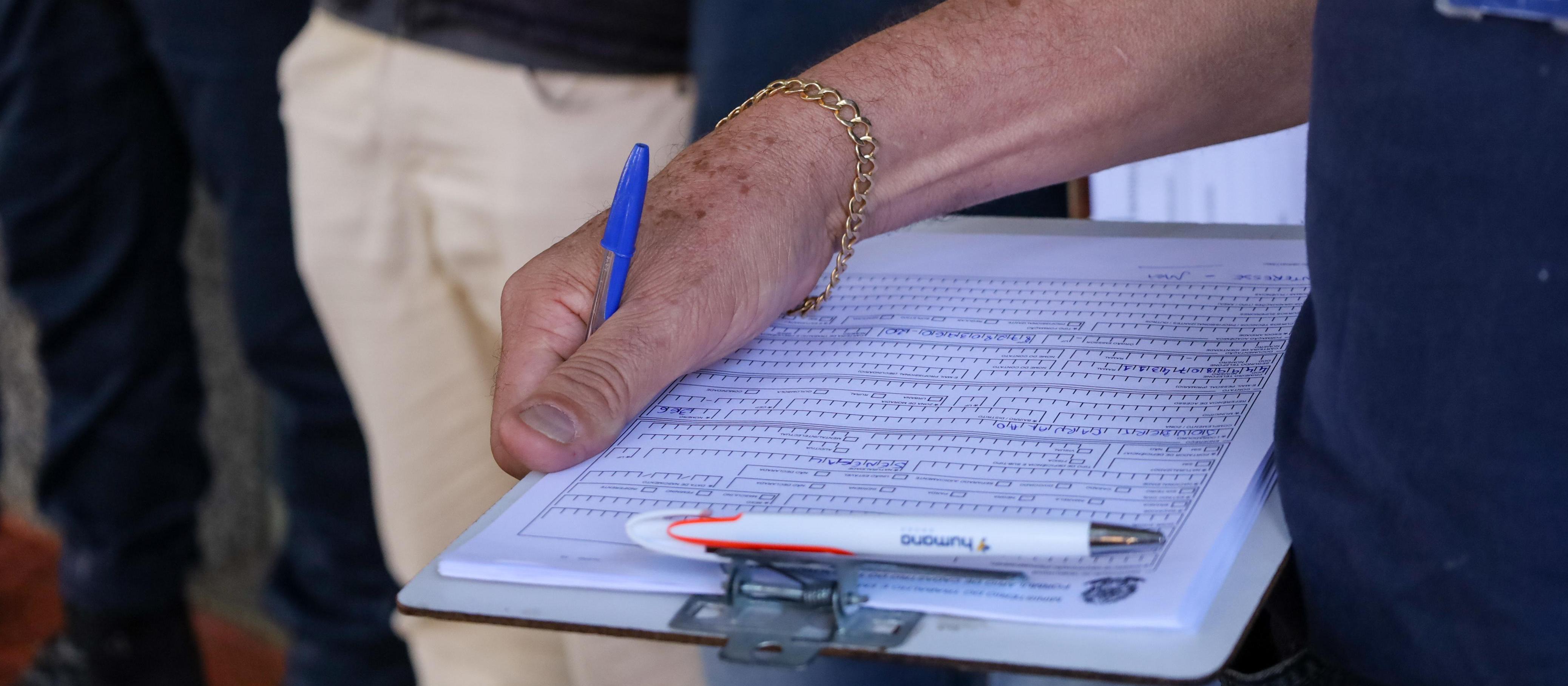 Ação para regularizar ambulantes começa com orientação e acolhimento; 27 ambulantes foram orientados