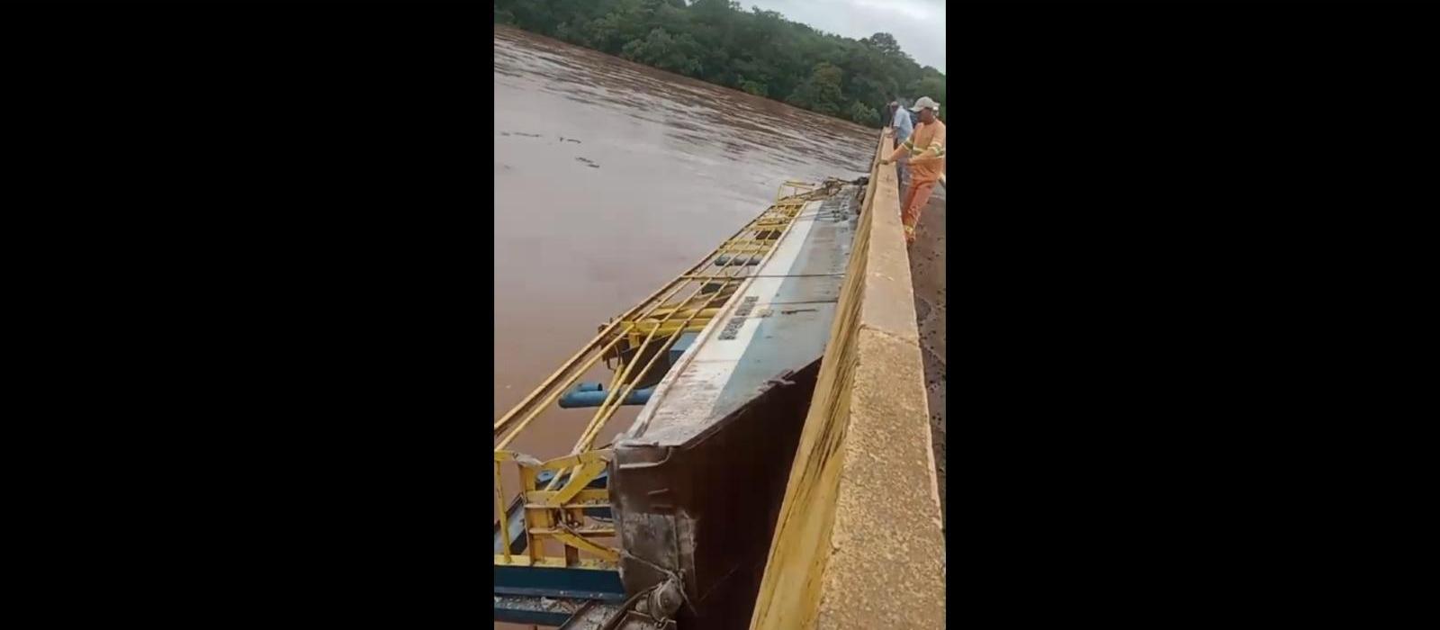 Ponte sobre Rio Ivaí em Floresta continua interditada