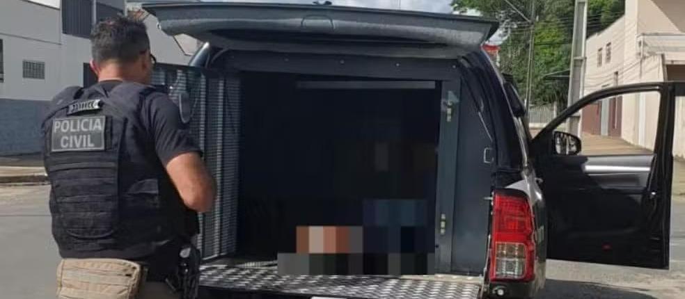 Homem é preso por maus-tratos a 37 cães em Castro, nos Campos Gerais